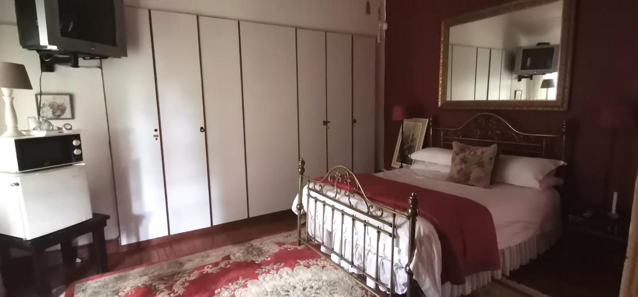 Royston Hall Historical Guesthouse Umtentweni Kültér fotó